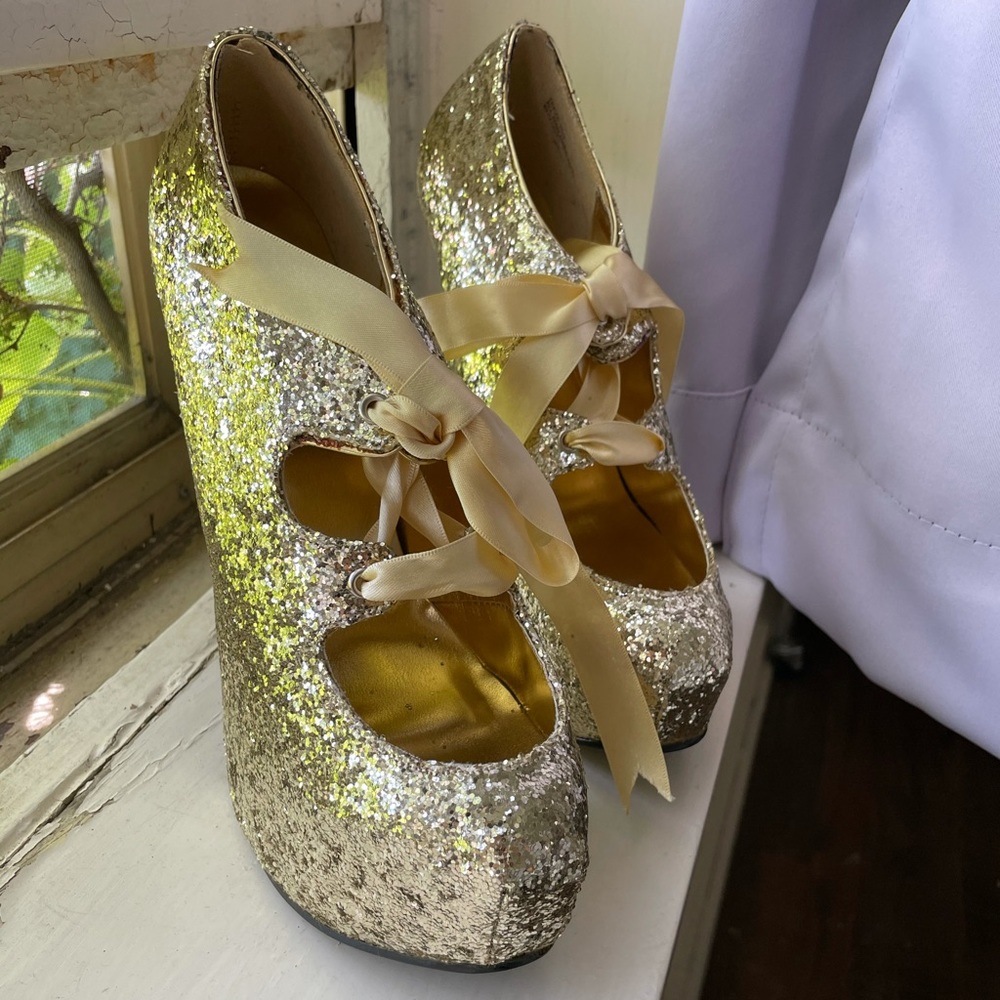 Bordello Pleaser Teeze 10 Glitter Platform Gold